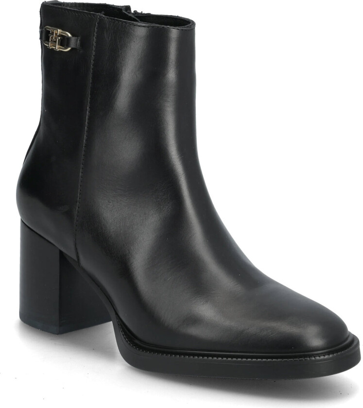 Stacked Heel Leather Ankle Boot - Black - 38