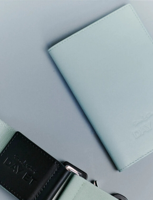 Bilde av Sls X Day Et Passport Holder - Green - ONE SIZE