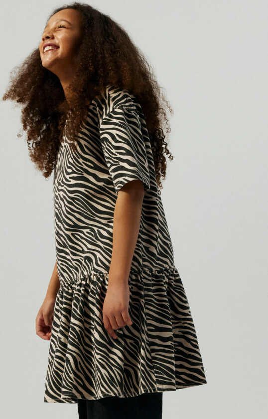 Nkfzebra Twill Ss Dress 4003-Td D - Black - 134