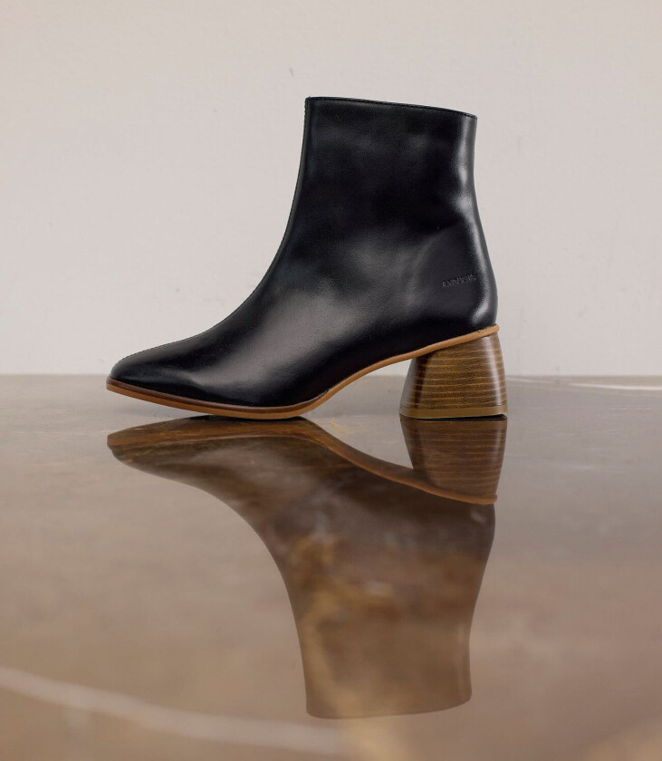 Boots - Block Heel With Zipper - Black - 40.5