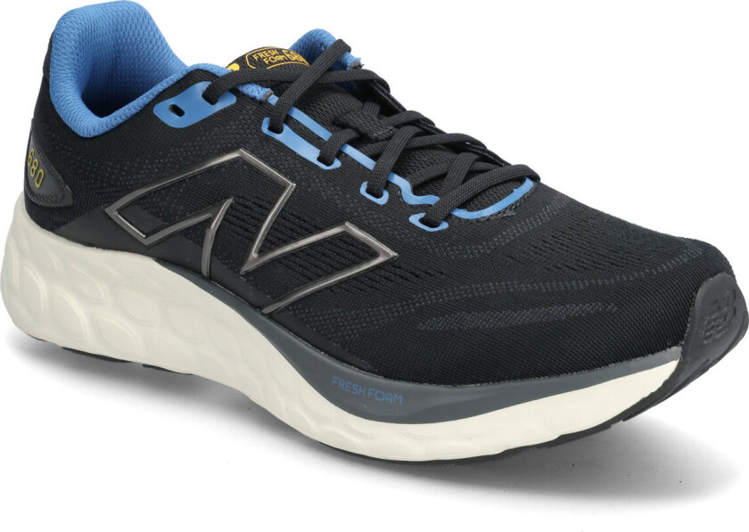 Fresh Foam 680V8 - Black - 40.5 2E