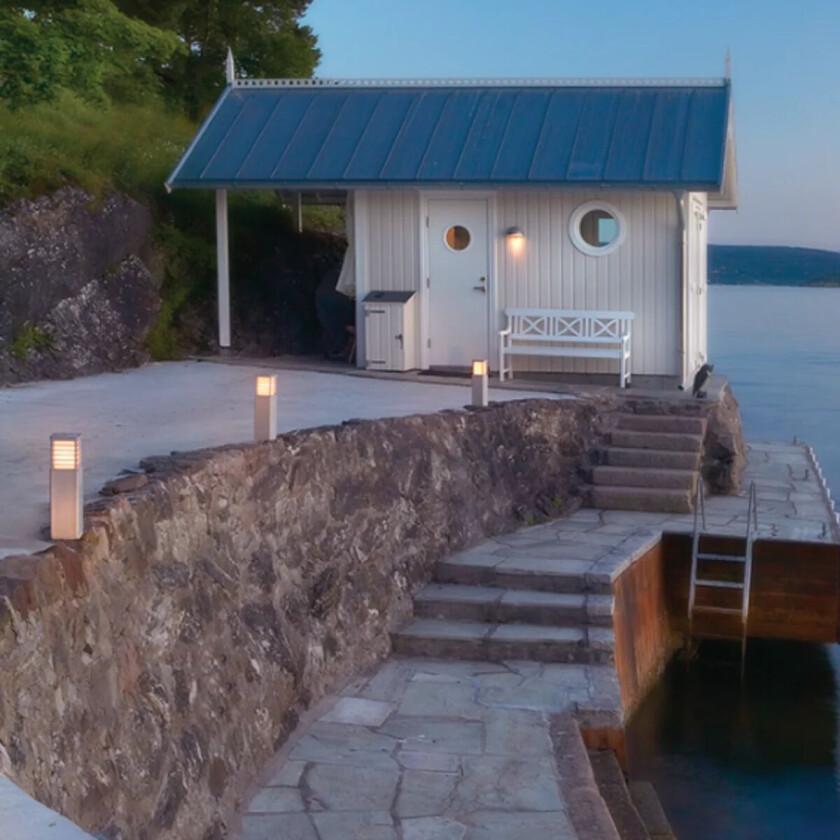 Halmstad pullert LED 212 - Galvanisert