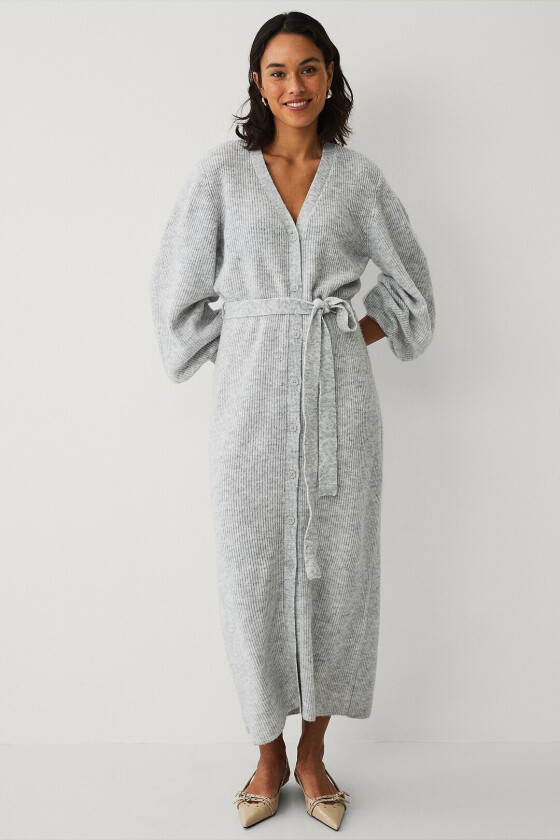 Strikketkjole med lange ermer - Grå