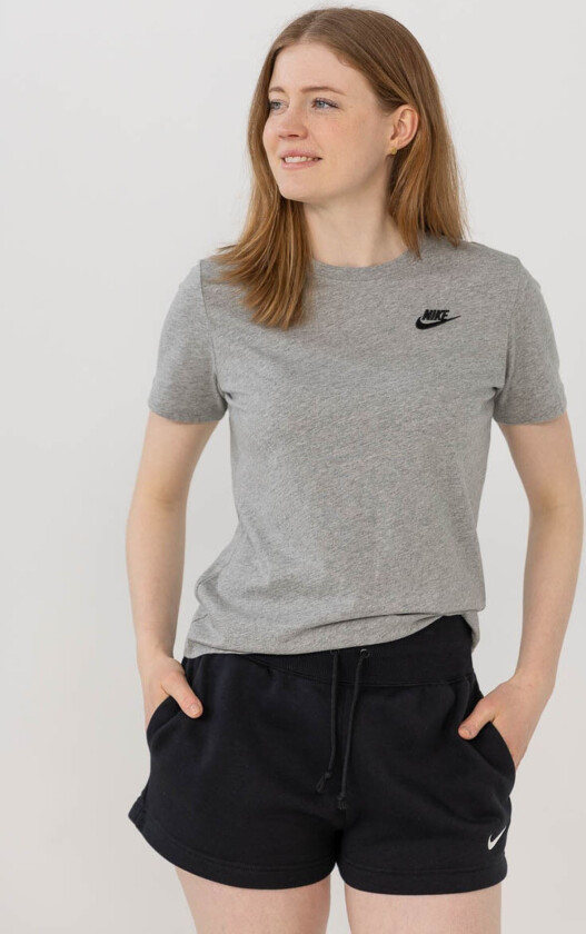 Sportswear Club Tee - Grå - Dame - T-skjorter - Logo t-skjorter
