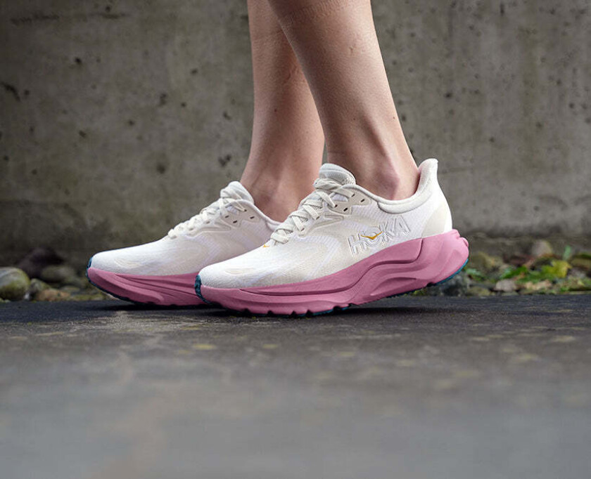 Arahi 8 Dame Alabaster/Lingonberry 38