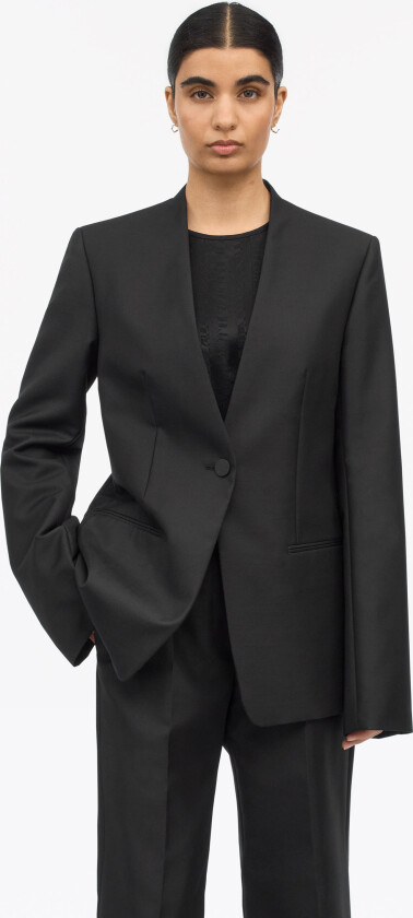 Joni Elegant Collarless Jacket