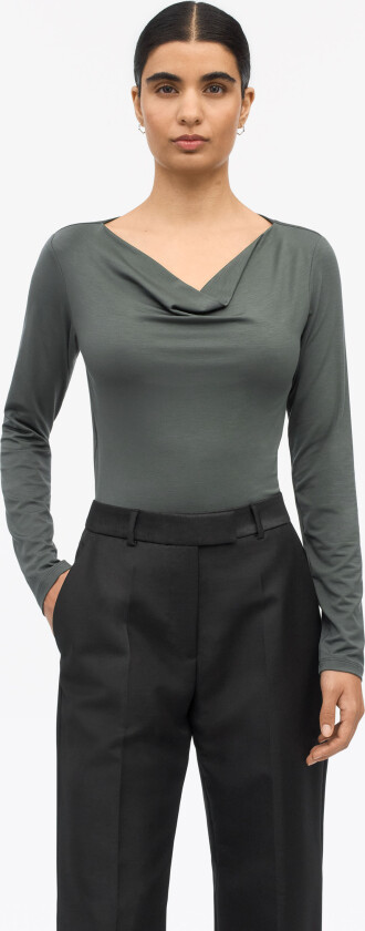 Elois Long-Sleeved T-Shirt