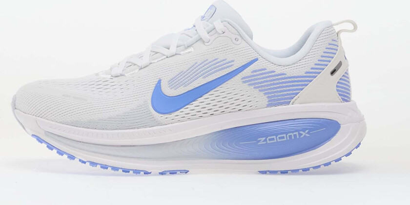 Vomero 18 Dame White/Royal Pulse/Football Grey 40 1/2