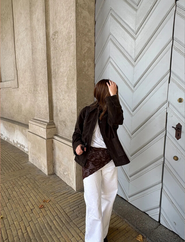 Bilde av Croflora Triangle Scarf - Brown - ONE SIZE