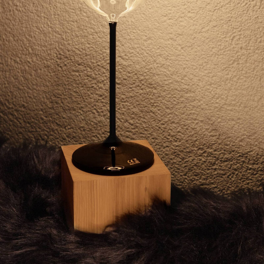 bordlampe Cozy, oljet eik, kubeformet, E27