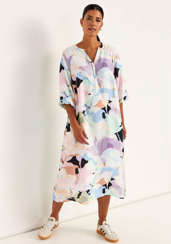 Vevet, mønstret kjole