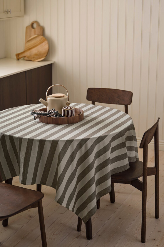 Duk Majken Stripe 145x145 cm - Brun