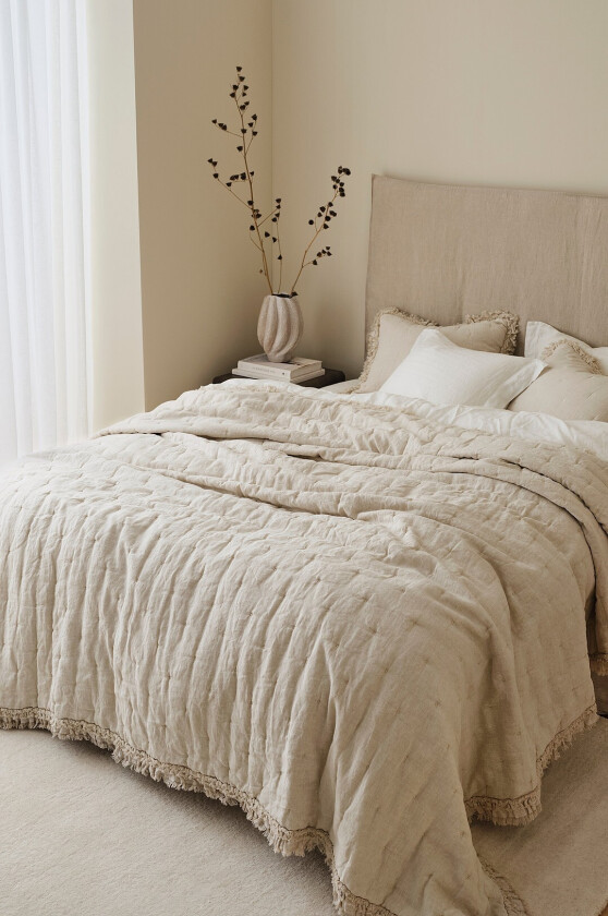 Sengeteppe Dottie i lin - Beige