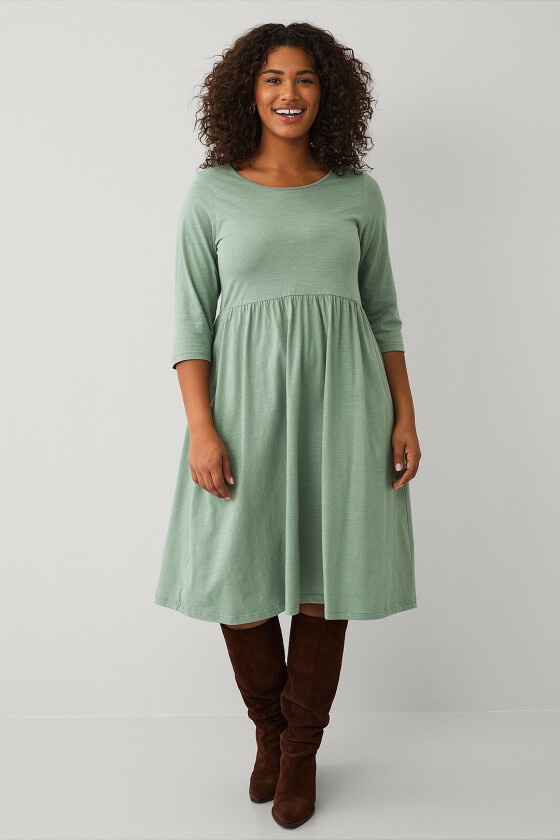 Langermet kjole med rund hals - Grønn