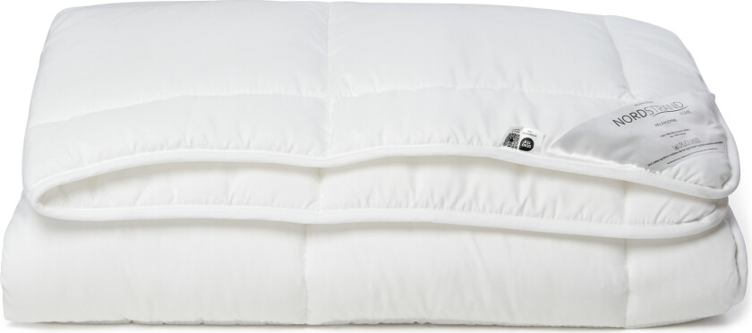 Allergivennlig fiberdyne - Helårsdyne - 140x220 cm - Lett fukttransporterende dyne - Nordstrand Home dyne