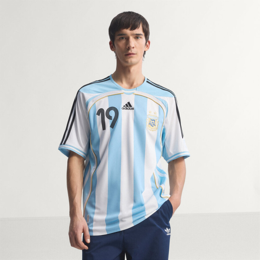 Bilde av Argentina Hjemmedrakt 2006 Messi 19 - adidas, størrelse Medium