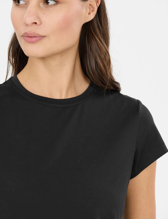 Almi V2 W S/S Tee - Black - 40