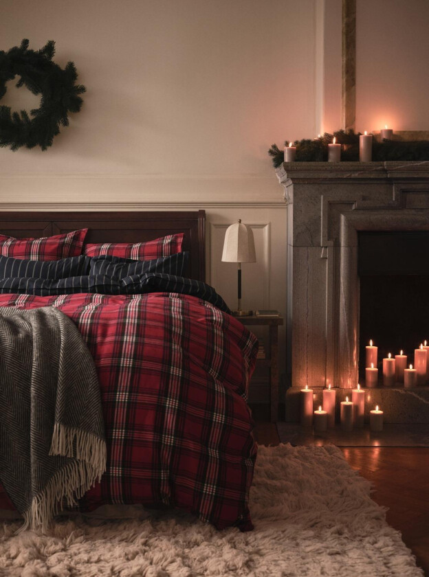 Sengesett Holiday Flanell Ruby-Red 140x200