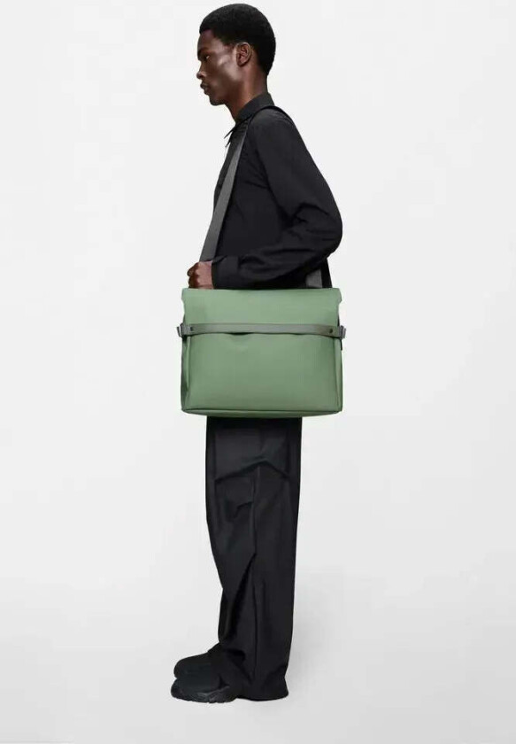 OTG Messenger Bag Well