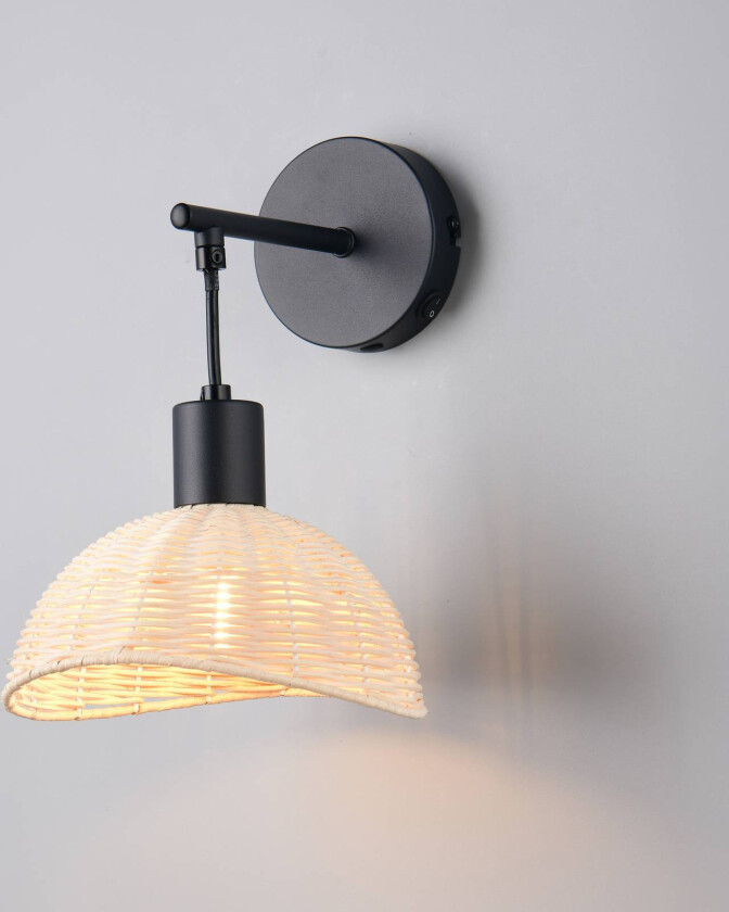 Vegglampe Calvi, naturrotting, svart, metall, Ø 18 cm