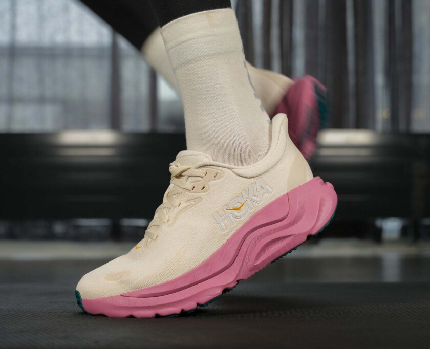 Arahi 8 Wide Dame Alabaster/Lingonberry 36 2/3