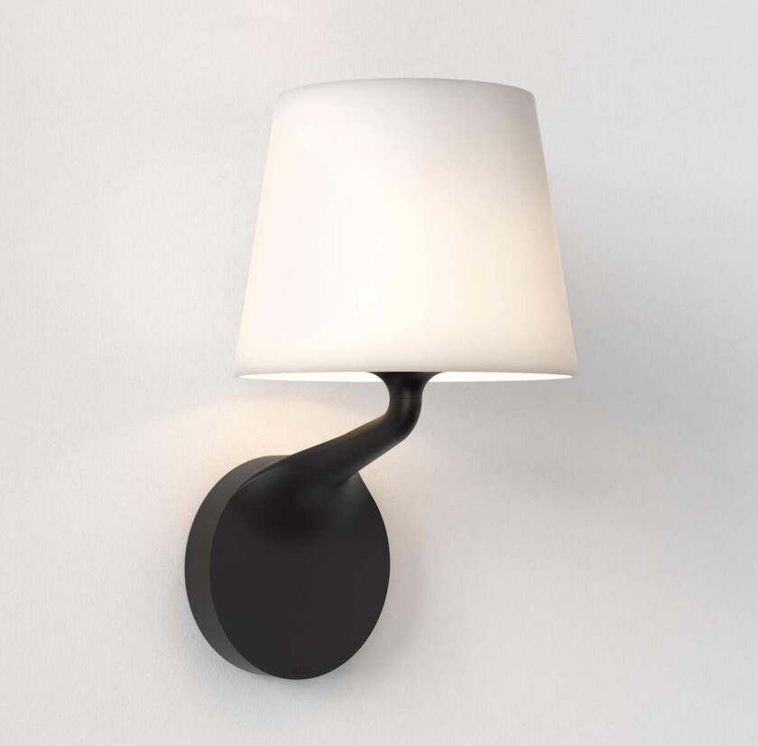 Millie vegglampe - IP44 - Svart