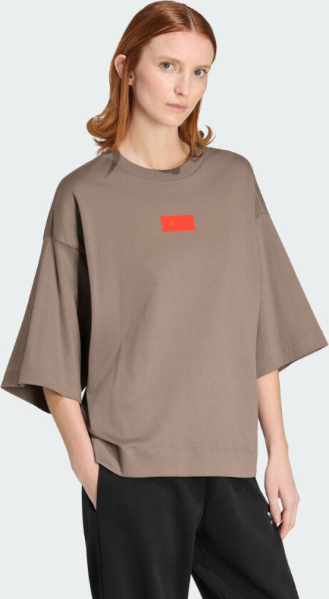 AUDI FORMULA ONE TEAM ELEVATED GRAPHIC SHORT SLEEVE T-SHIRT