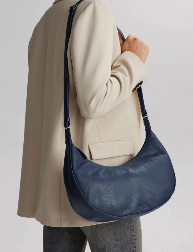 Tarambg Sling Bag - Navy - ONE SIZE