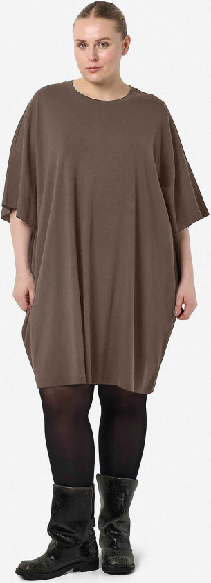 T-shirtkjole nmMocca 2/4 Boxy Curve NO - Brun