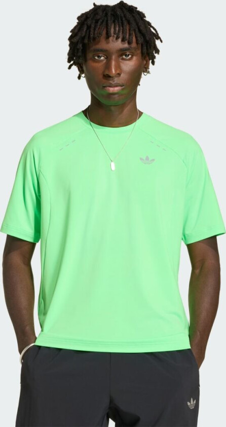 TECH TREFOIL ESSENTIALS POLYESTER T-SKJORTE