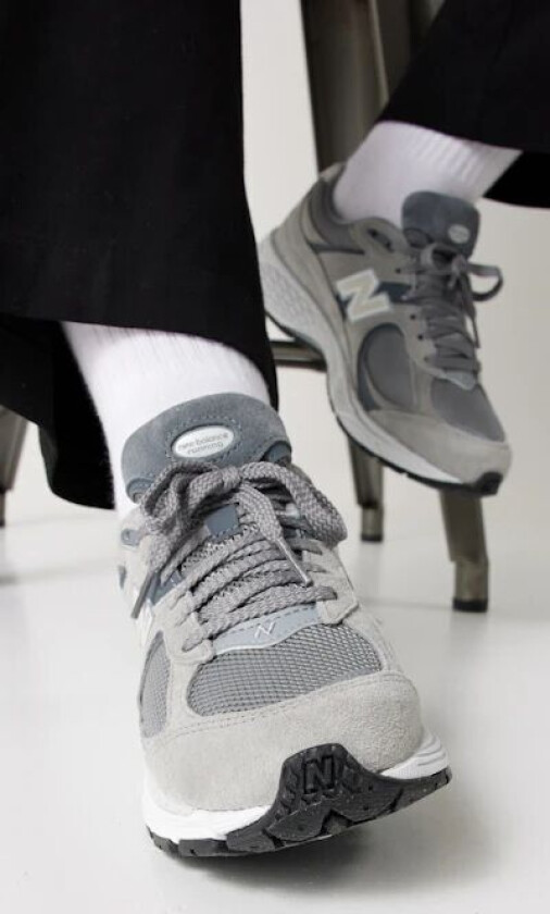 2002R sko Grå Male EU 40.5