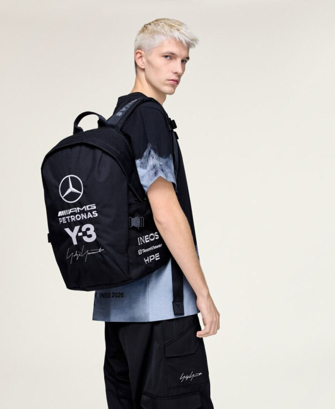 Y-3 MERCEDES-AMG PETRONAS FORMULA 1 TEAM RYGGSEKK