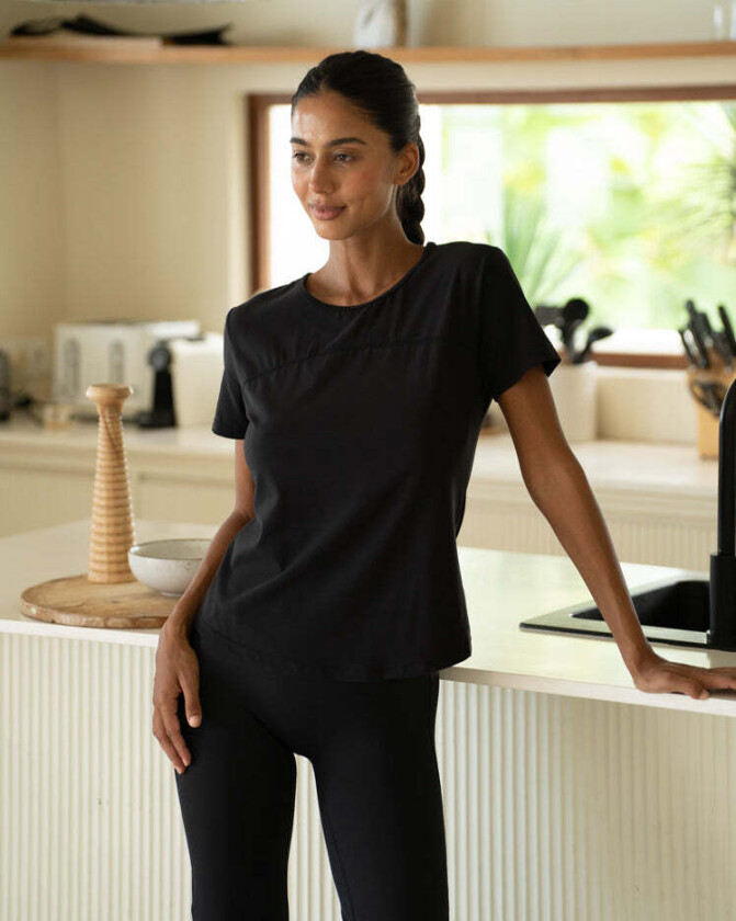 Define T-Shirt Black