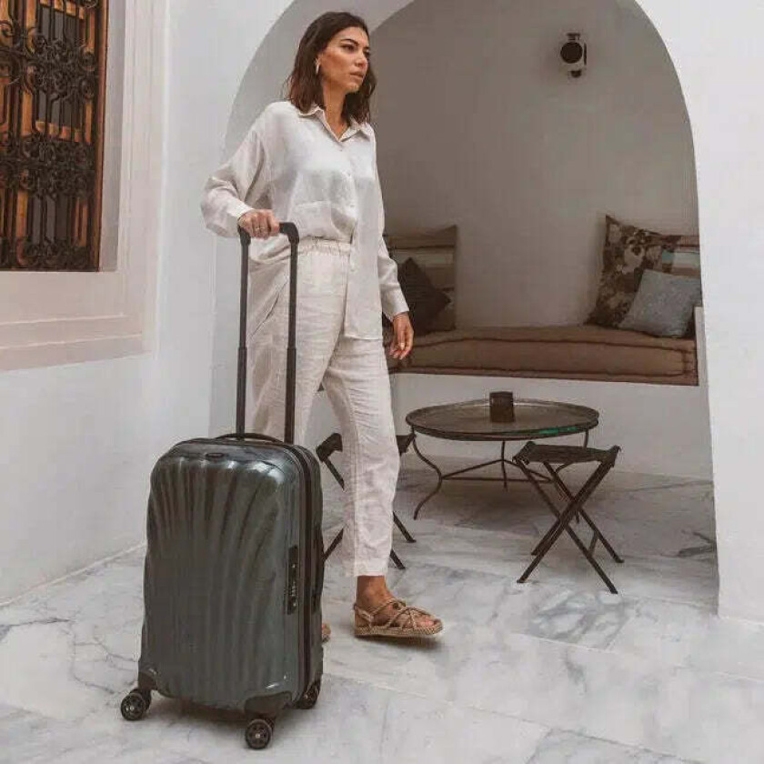C-Lite Ultralett hard utvidbar kabinkoffert 55 cm/42 L Grønn metallic